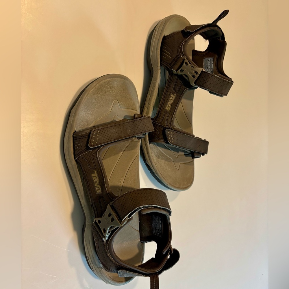 TEVA Brown size 11 Men's Sandals- Velcro & side clip closure - GUC - Picture 8 of 11
